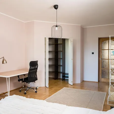 Praga Poludnie Spacious * Varsavia