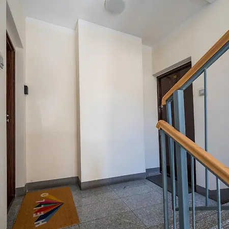 Praga Poludnie Spacious