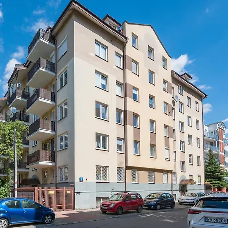 Apartment Praga Poludnie Spacious